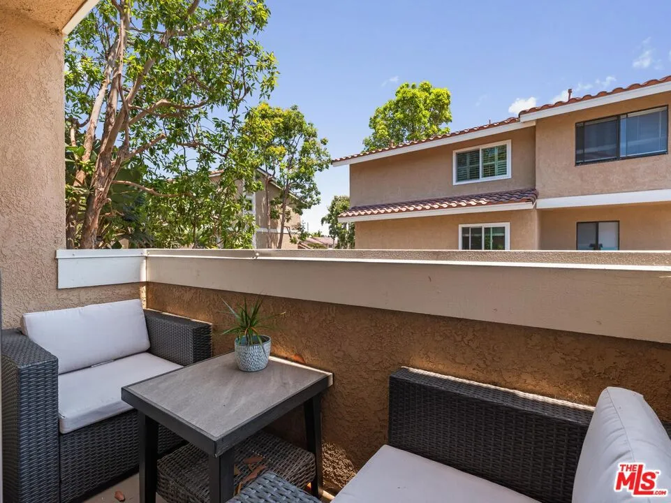 7825 Seaglen Drive Huntington Beach, CA 92648