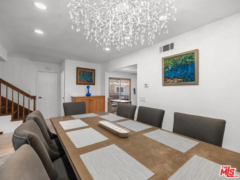 7825 Seaglen Drive Huntington Beach, CA 92648