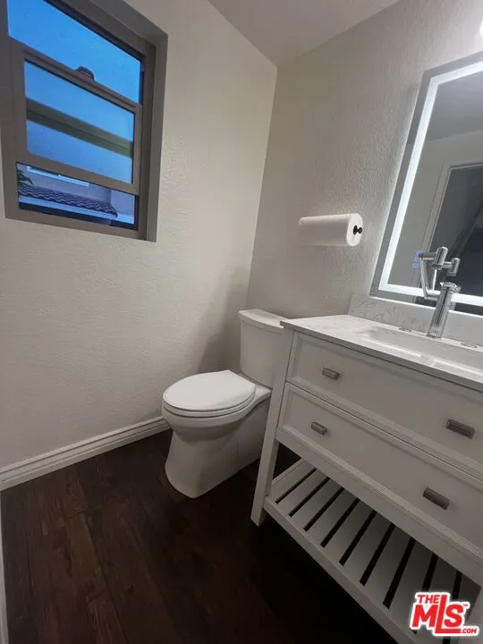 7825 Seaglen Drive Huntington Beach, CA 92648