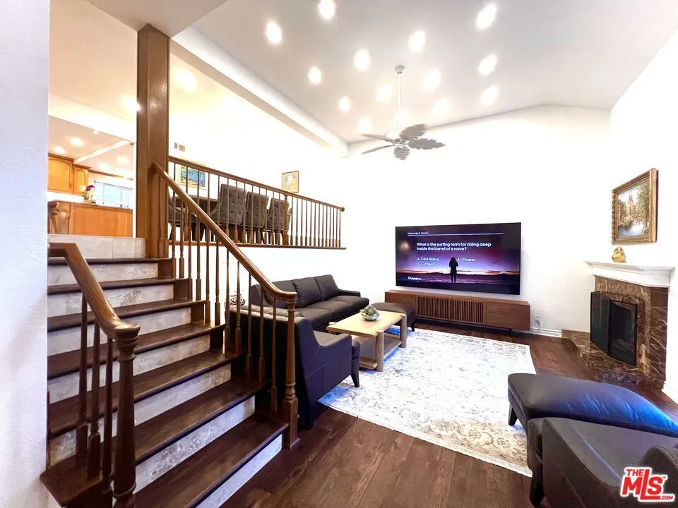 7825 Seaglen Drive Huntington Beach, CA 92648