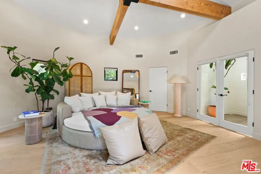 2065 Watsonia Terrace Los Angeles, CA 90068