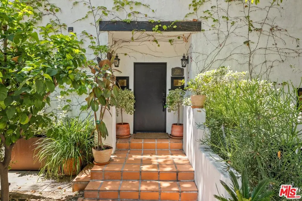 2065 Watsonia Terrace Los Angeles, CA 90068