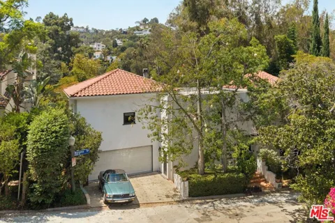 2065 Watsonia Terrace