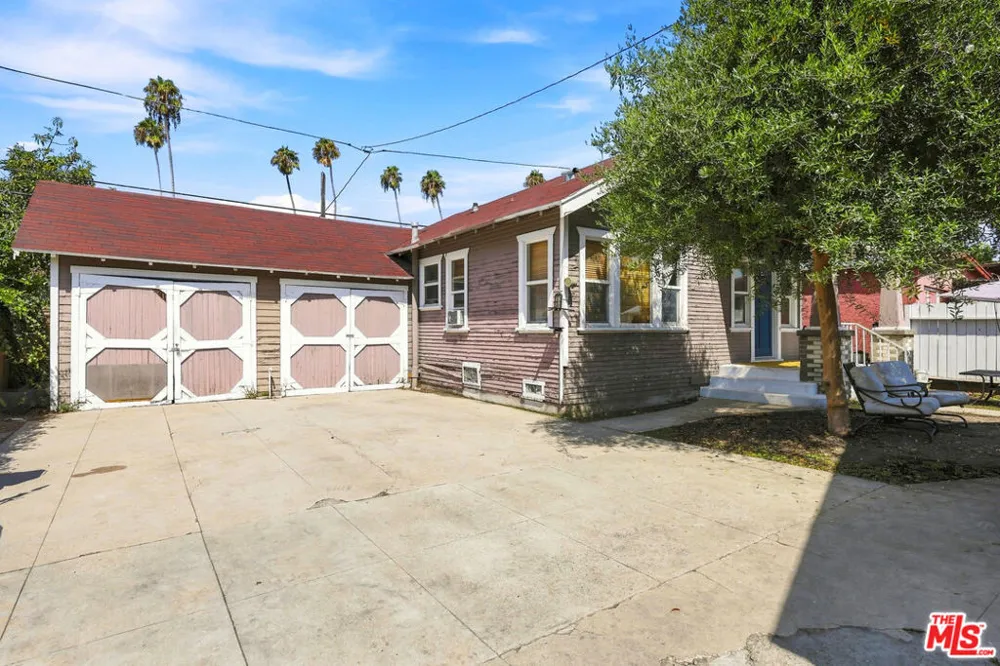 3927 Arlington Avenue Leimert Park, CA 90008