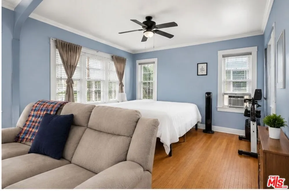 3927 Arlington Avenue Leimert Park, CA 90008