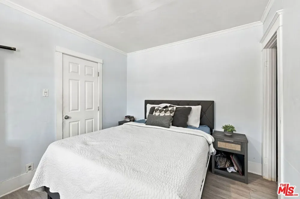 3927 Arlington Avenue Leimert Park, CA 90008