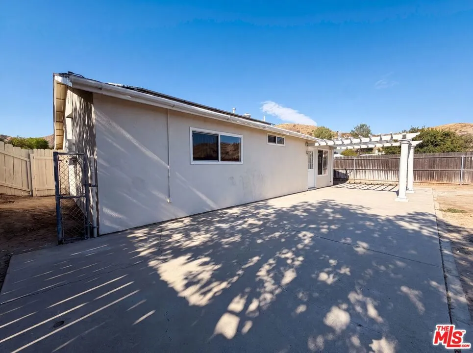 14602 Rosecourt Drive Santa Clarita, CA 91387