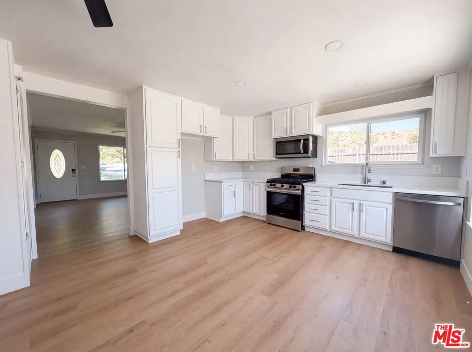 14602 Rosecourt Drive Santa Clarita, CA 91387