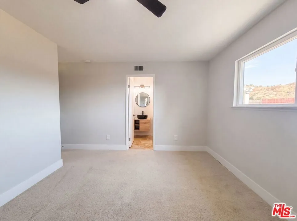 14602 Rosecourt Drive Santa Clarita, CA 91387