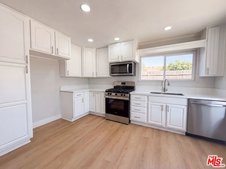 14602 Rosecourt Drive Santa Clarita, CA 91387