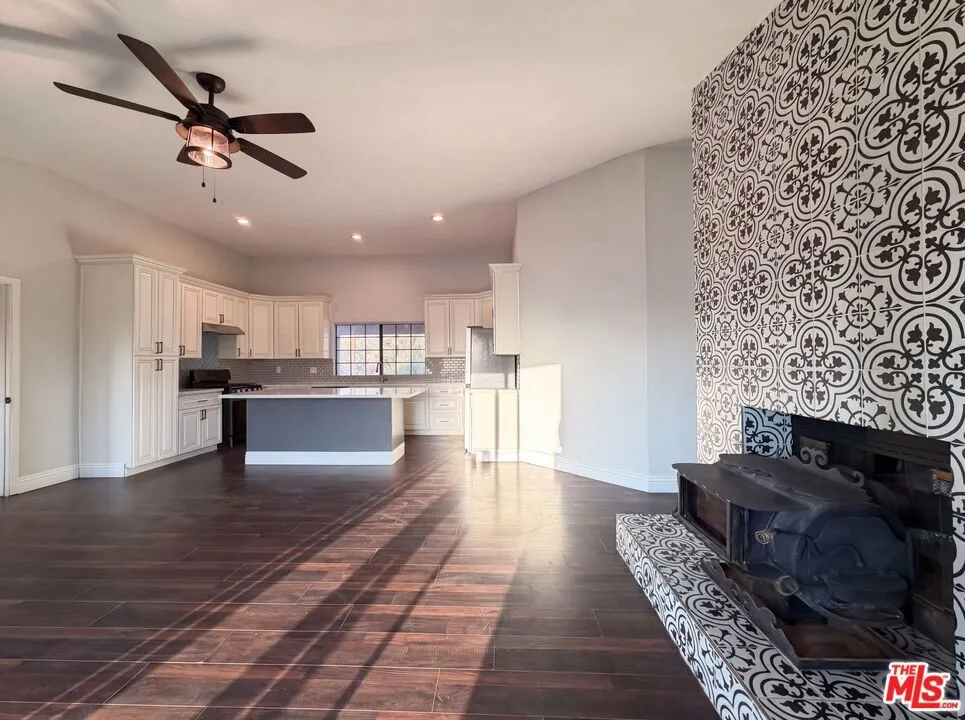 1401 60th Street Rosamond, CA 93560