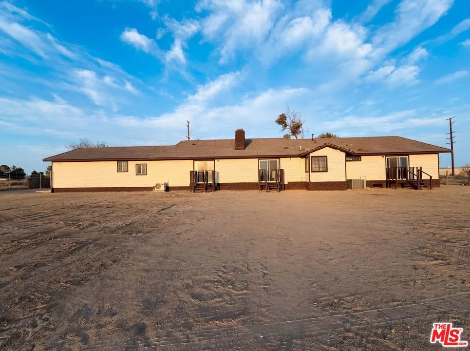 1401 60th Street Rosamond, CA 93560