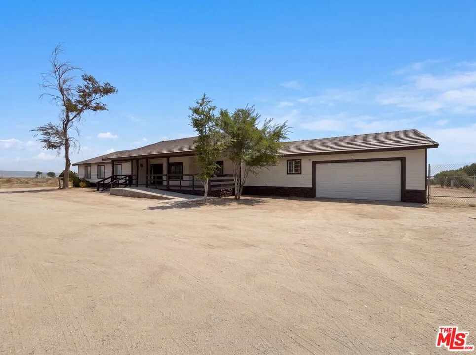 1401 60th Street Rosamond, CA 93560