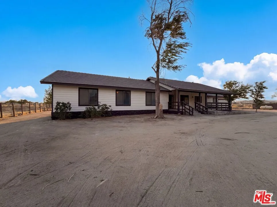 1401 60th Street Rosamond, CA 93560
