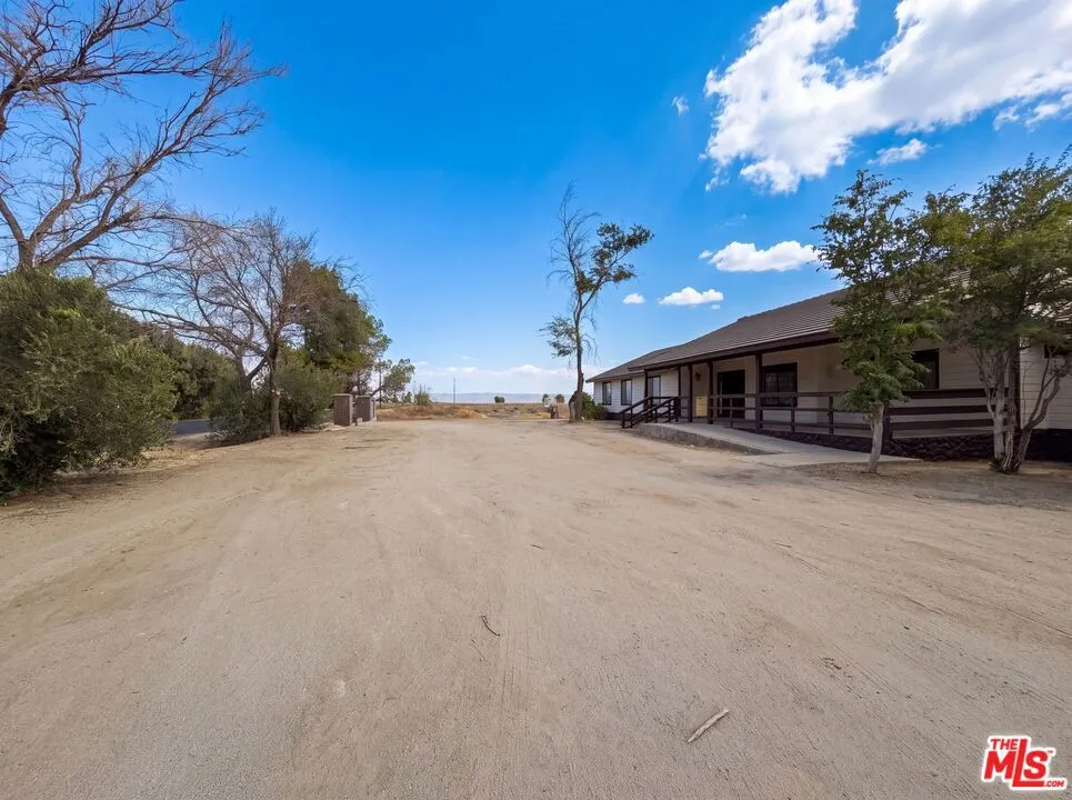 1401 60th Street Rosamond, CA 93560