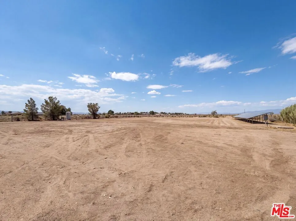 1401 60th Street Rosamond, CA 93560
