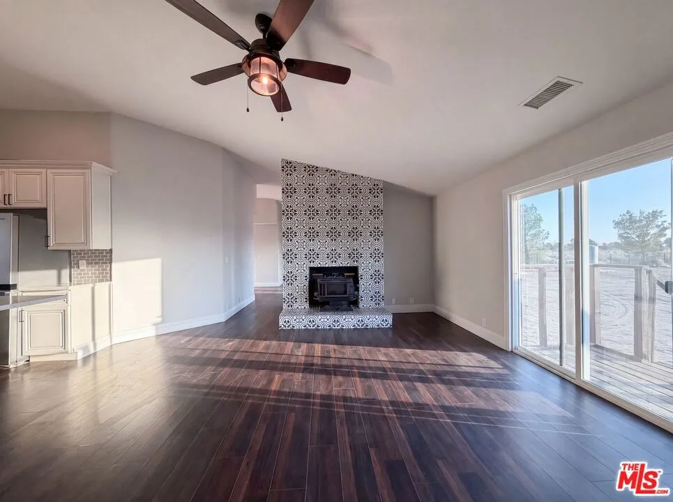 1401 60th Street Rosamond, CA 93560