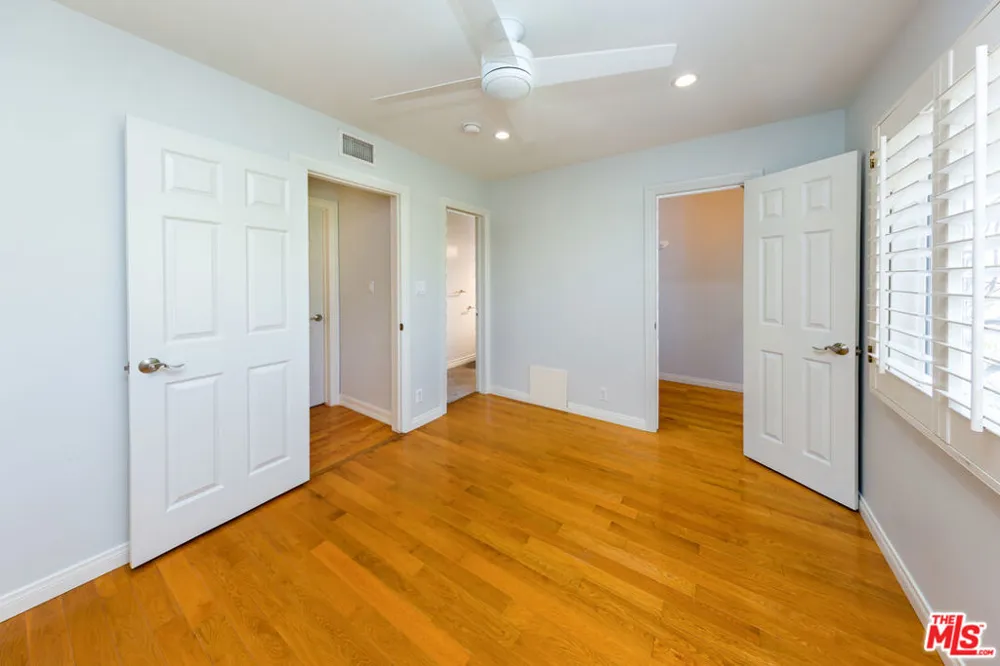 9808 Hillgreen Place Beverly Hills, CA 90212