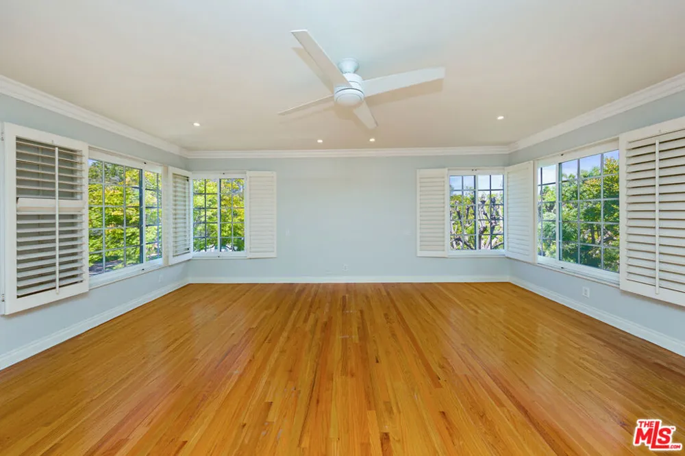 9808 Hillgreen Place Beverly Hills, CA 90212