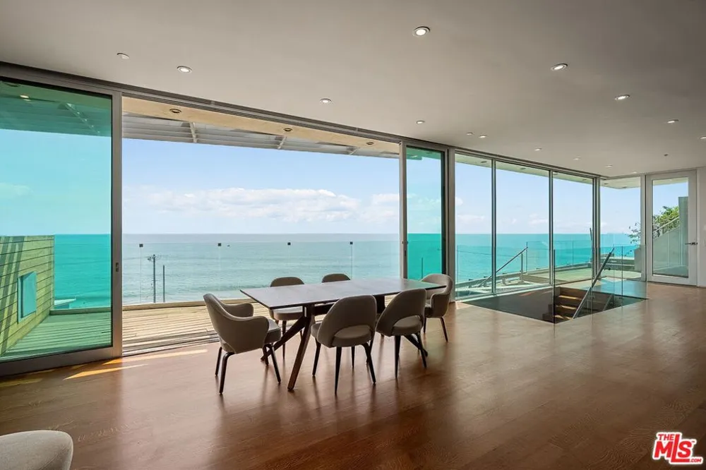 17415 Castellammare Drive Pacific Palisades, CA 90272
