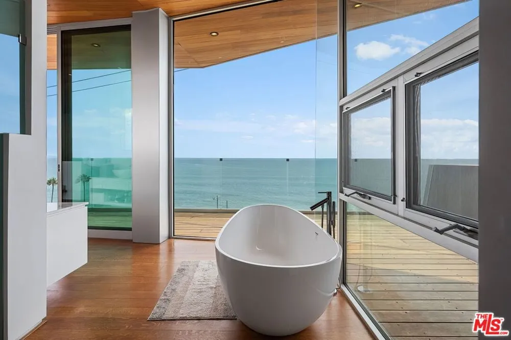 17415 Castellammare Drive Pacific Palisades, CA 90272