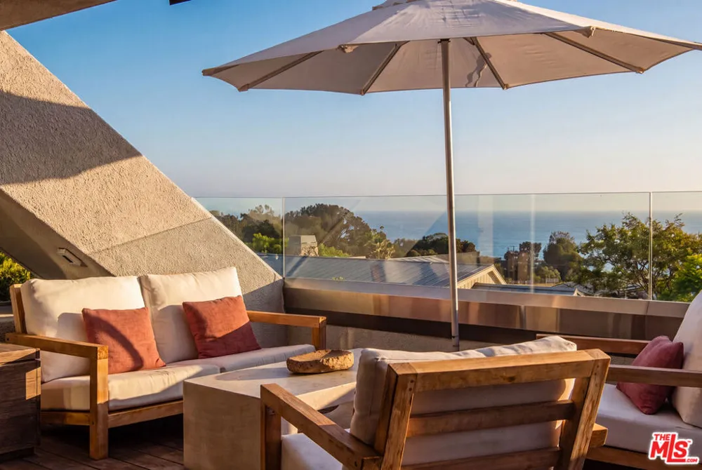 27553 pacific Coast Highway Malibu, CA 90265