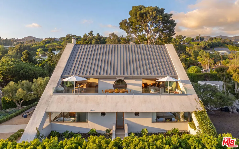 27553 pacific Coast Highway Malibu, CA 90265