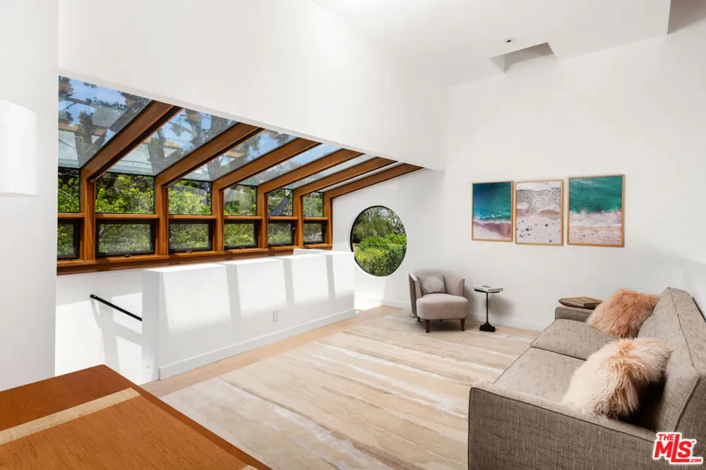 27553 pacific Coast Highway Malibu, CA 90265