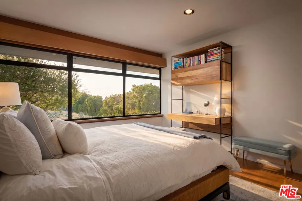 27553 pacific Coast Highway Malibu, CA 90265