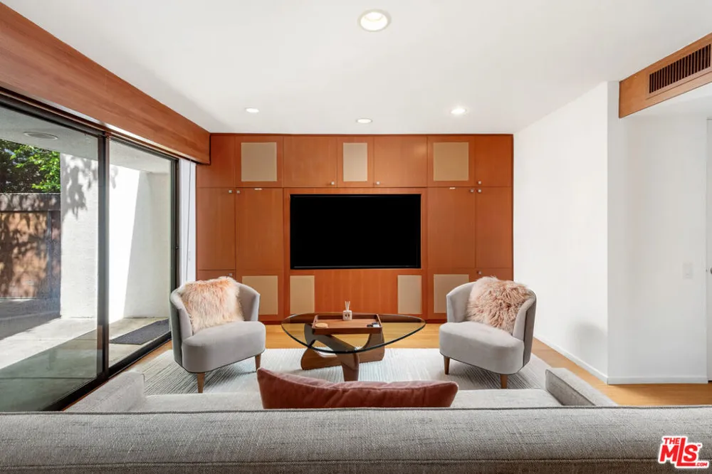 27553 pacific Coast Highway Malibu, CA 90265
