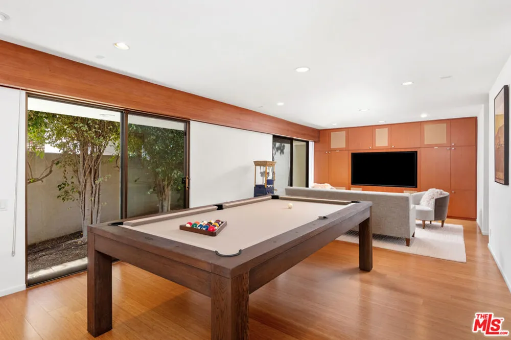 27553 pacific Coast Highway Malibu, CA 90265
