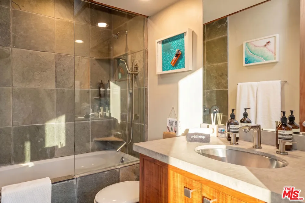 27553 pacific Coast Highway Malibu, CA 90265