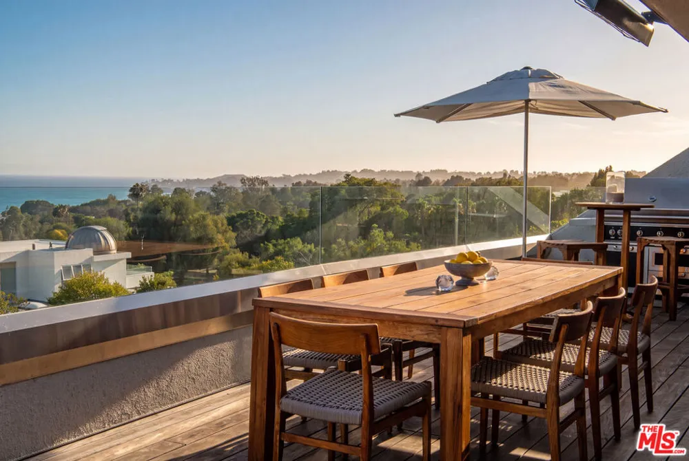 27553 pacific Coast Highway Malibu, CA 90265