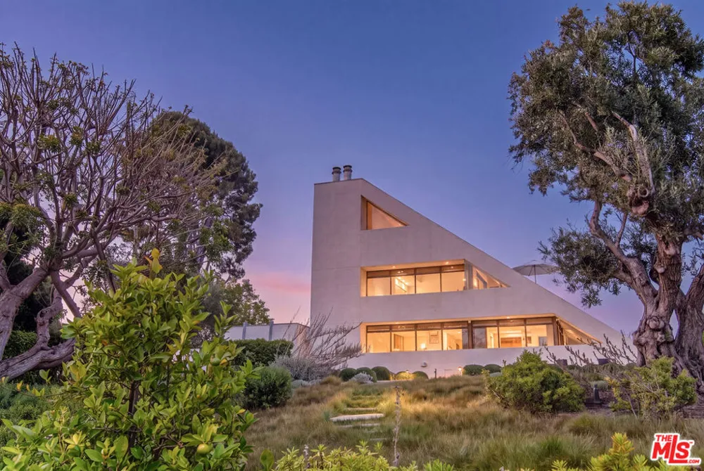 27553 pacific Coast Highway Malibu, CA 90265