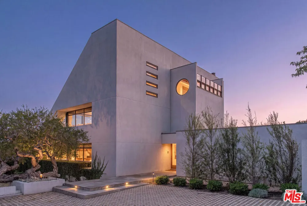 27553 pacific Coast Highway Malibu, CA 90265