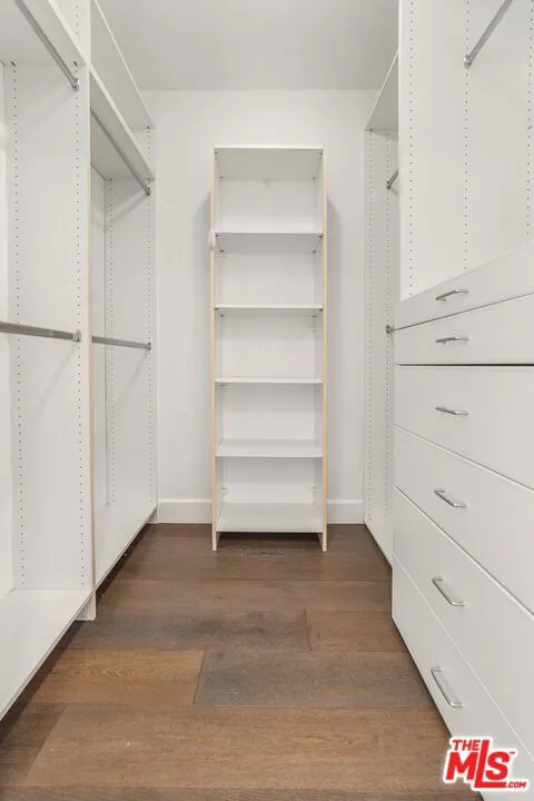 13600 Marina Pointe Drive #1904 Marina del Rey, CA 90292