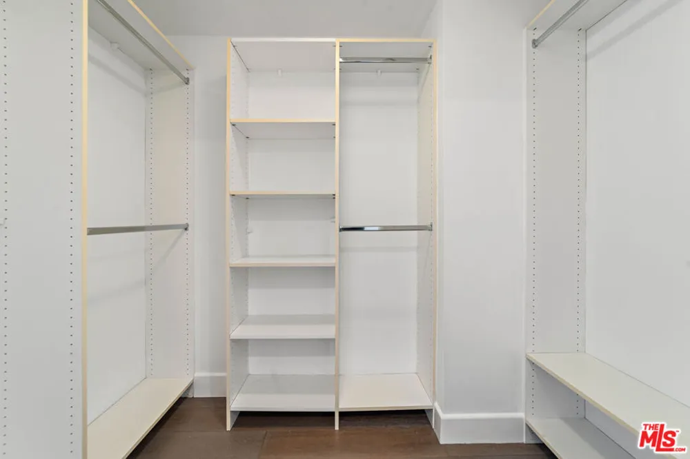 13600 Marina Pointe Drive #1904 Marina del Rey, CA 90292