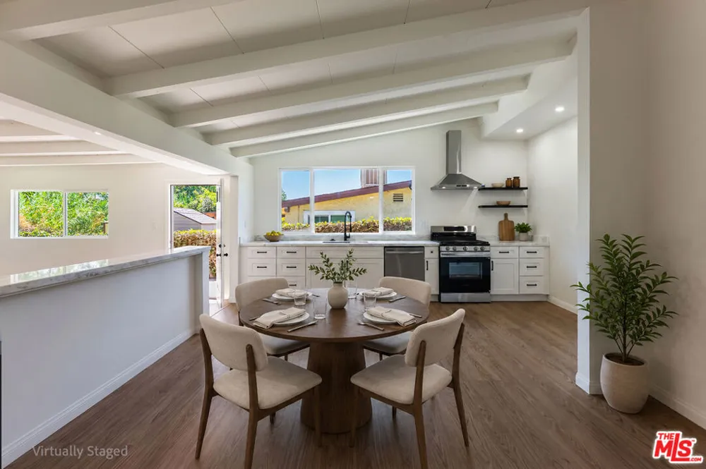 14916 Ryan Street Los Angeles, CA 91342