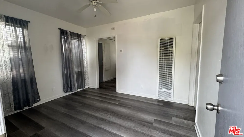9601 Alexander Avenue #1/2 South Gate, CA 90280