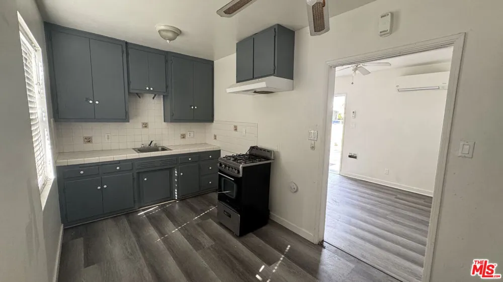 9601 Alexander Avenue #1/2 South Gate, CA 90280