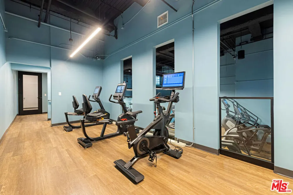 3325 S Wilshire blvd #808 Los Angeles, CA 90010