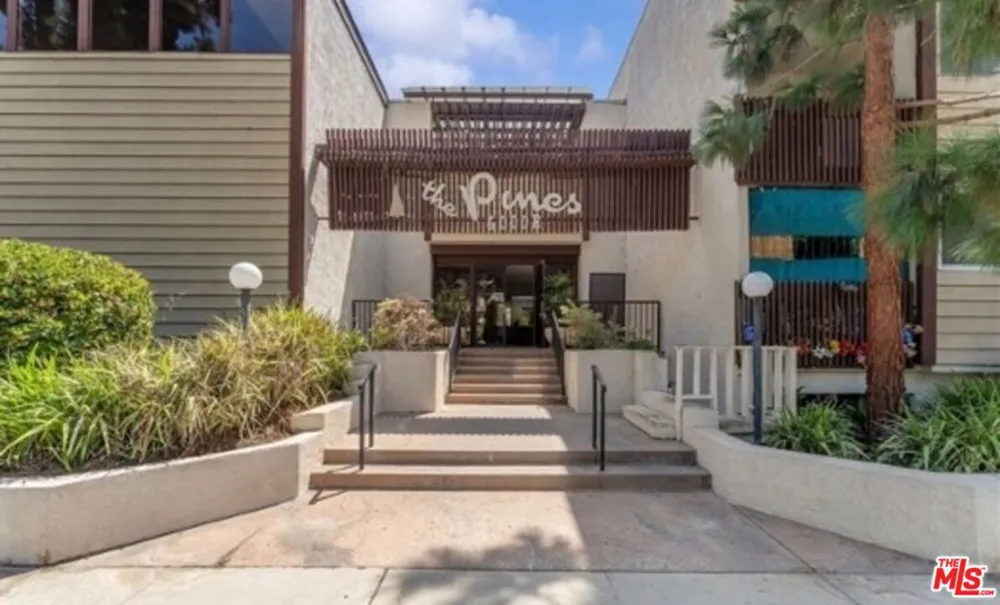 6000 Canterbury Drive #D309 Culver City, CA 90230