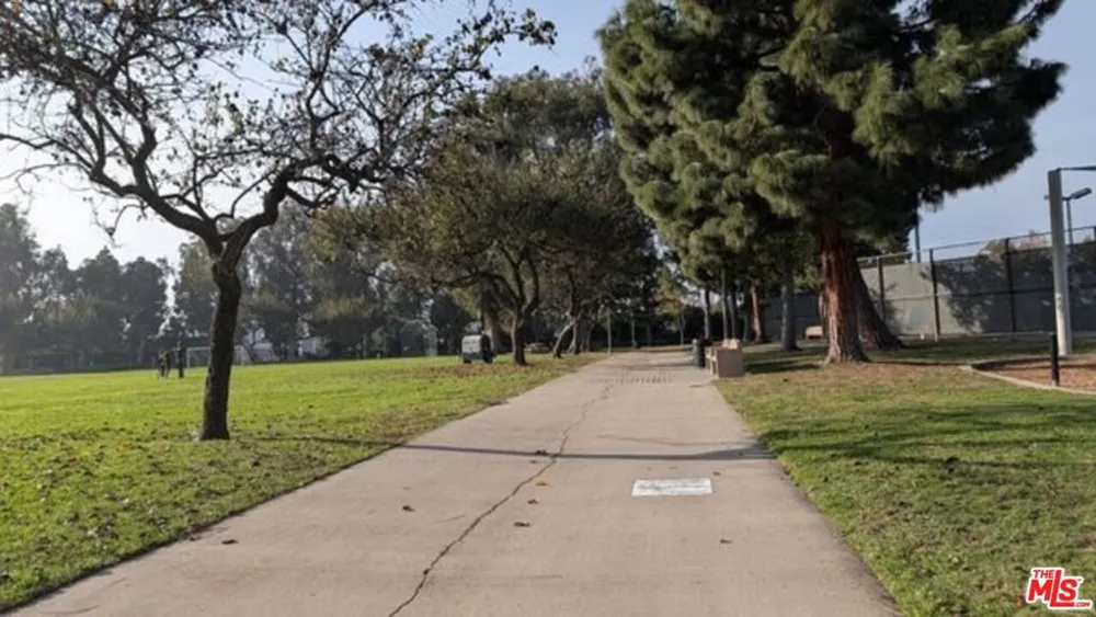 6000 Canterbury Drive #D309 Culver City, CA 90230