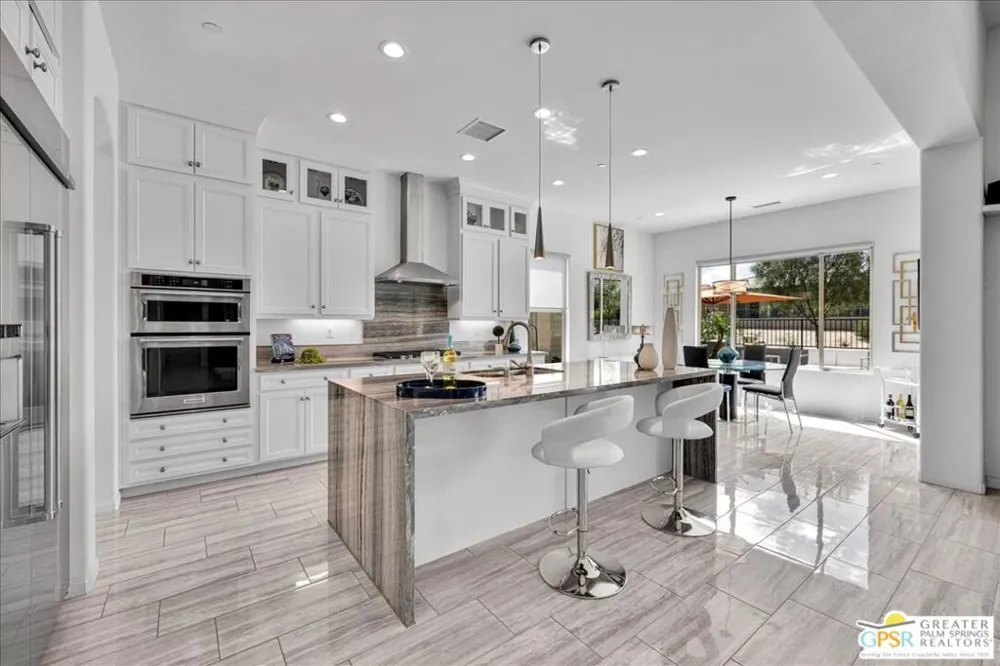 25 Chardonnay Rancho Mirage, CA 92270