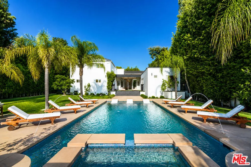 703 Maple Drive Beverly Hills, CA 90210