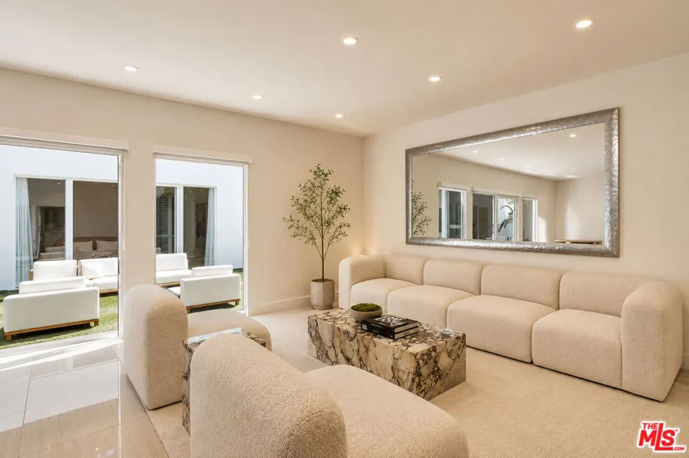 703 Maple Drive Beverly Hills, CA 90210