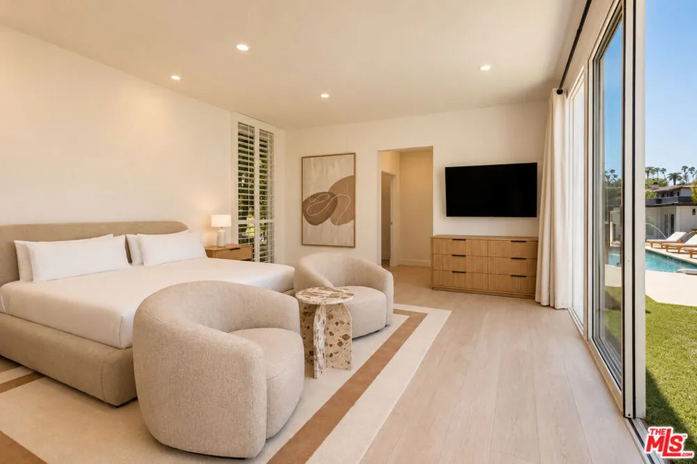 703 Maple Drive Beverly Hills, CA 90210