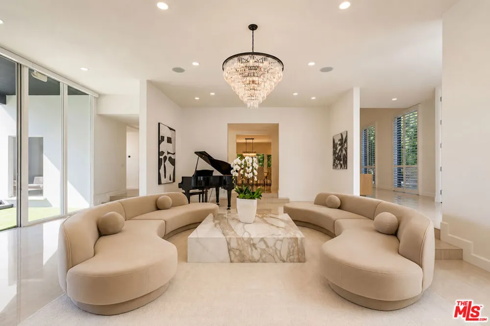 703 Maple Drive Beverly Hills, CA 90210