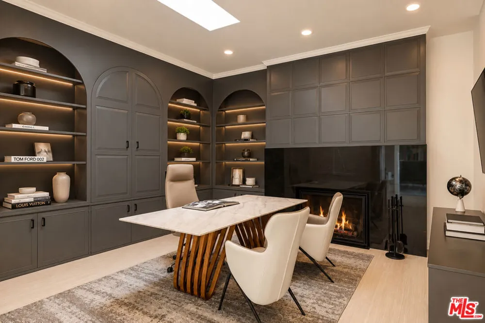 703 Maple Drive Beverly Hills, CA 90210
