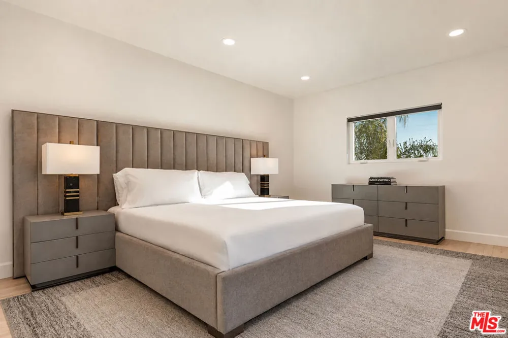 703 Maple Drive Beverly Hills, CA 90210